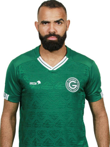 O volante Sandro defendeu a Seleção Brasileira nas Olimpíadas de 2012, mas está sem clube desde que deixou o Goiás, no início de 2021. 