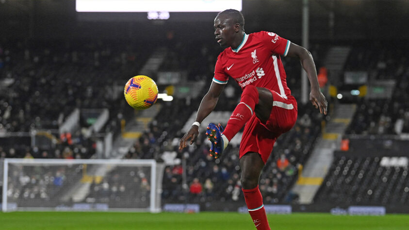 1º SADIO MANÉ - meia esquerda do Liverpool. Valor de mercado: € 120 milhões (R$ 766 milhões)