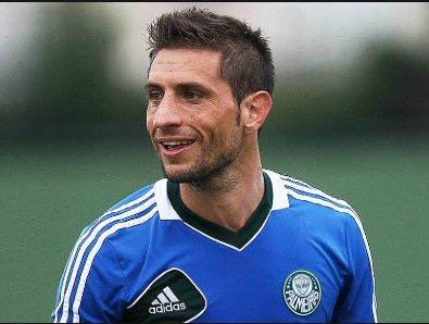 Sebastián Eguren (volante) - 41 anos - Clube que atuou no Brasil: Palmeiras (2013-2015)