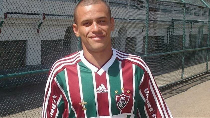 Polivalente do elenco, THIAGUINHO ainda atuou por clubes como Sport Recife, América-RN e Boavista. Agora com 35 anos, disputou o Campeonato Rondoniense pelo Barcelona.