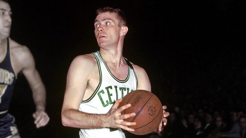 Tom Heinsohn – Total de títulos: 8 – Time que estava quando venceu: Boston Celtics