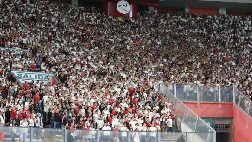 Rival do Alianza, o Universitario agora vai tirar onda de ser um grande do Peru que nunca caiu.