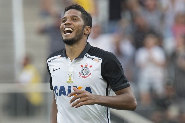 FECHADO - O zagueiro Yago não defenderá mais o Corinthians. A decisão em comum acordo foi comunicada pelo clube nesta sexta-feira (12). 