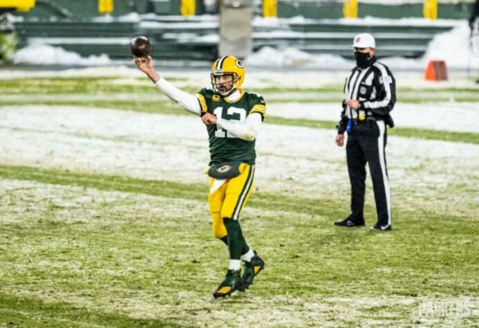 1º Aaron Rodgers (Green Bay Packers): O quarterback conta com oscilação de Mahomes na reta final para chegar ao topo e fica mais próximo do 3º prêmio de MVP na carreira.