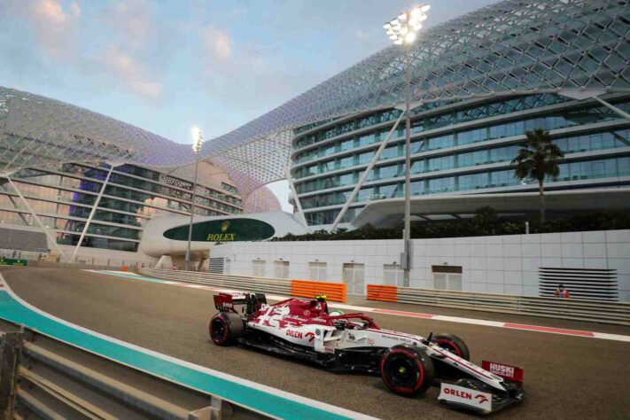 Antonio Giovinazzi vai largar em 14º. 