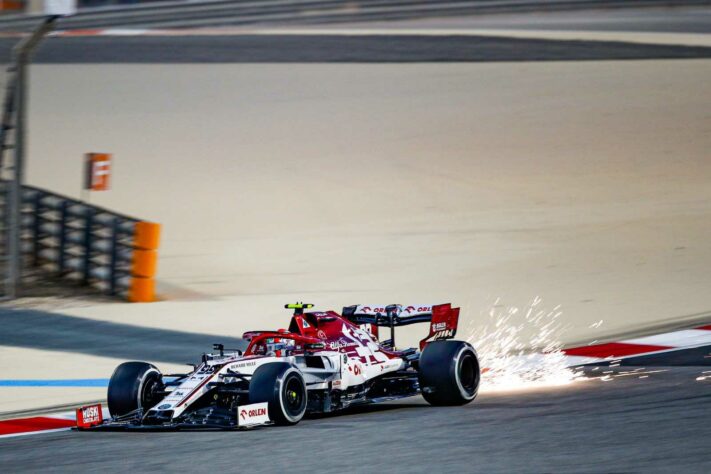 Antonio Giovinazzi com a Alfa Romeo. 