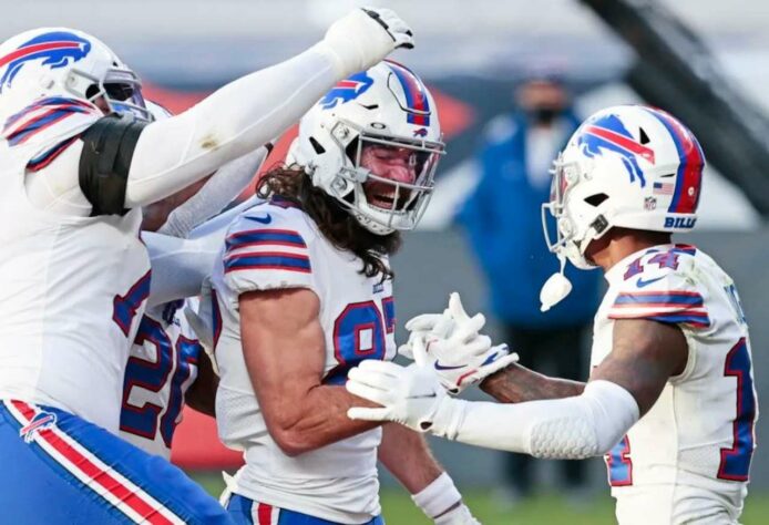 3º Buffalo Bills (11-3): Voando alto! Os Bills acertaram a defesa e Josh Allen entrou em modo MVP.