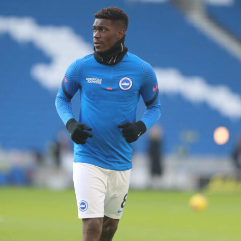 ESQUENTOU - O Arsenal estuda a possibilidade de contratação de Yves Bissouma, estrela do Brighton, segundo o portal “Football London”. A prioridade dos Gunners era a chegada de Emiliano Buendía, mas o argentino está feliz no Norwich, líder da segunda divisão da Inglaterra, e os Canários também não pensam em se desfazer de seu principal jogador.