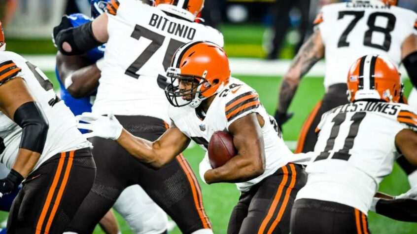 8º Cleveland Browns (10-4): Baker Mayfield está confiante e feliz. Joga o melhor futebol americano da sua - ainda curta - carreira na NFL. Kevin Stefanski merece palmas.