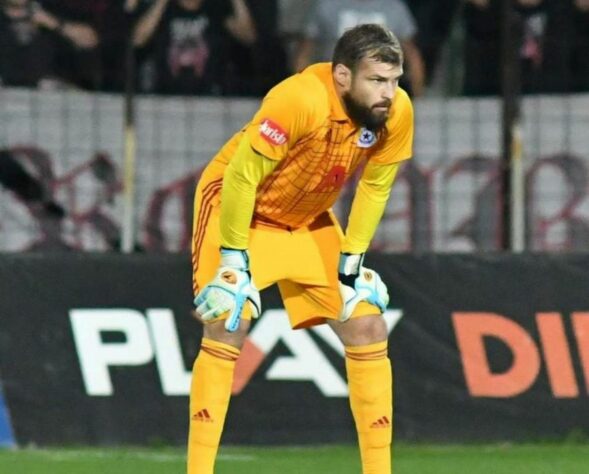 Gustavo Busatto: goleiro do CSKA Sofia desde 2019; não há informações sobre contrato e seu valor de mercado é de 800 mil euros (R$ 5 milhões).