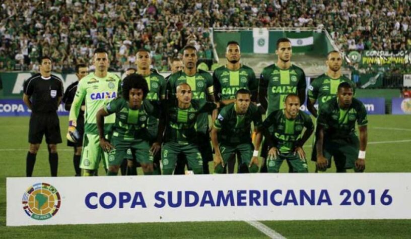 12º lugar (empate entre dois clubes) Chapecoense: A Chapecoense tem um título internacional (uma Copa Sul-Americana, em 2016).