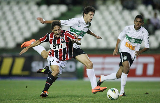 Dez anos depois, em 2012, o Tricolor voltou a semifinal da Copa do Brasil, desta vez enfrentando o Coritiba. No jogo de ida, vitória do Tricolor por 1 a 0, com gol de Lucas.