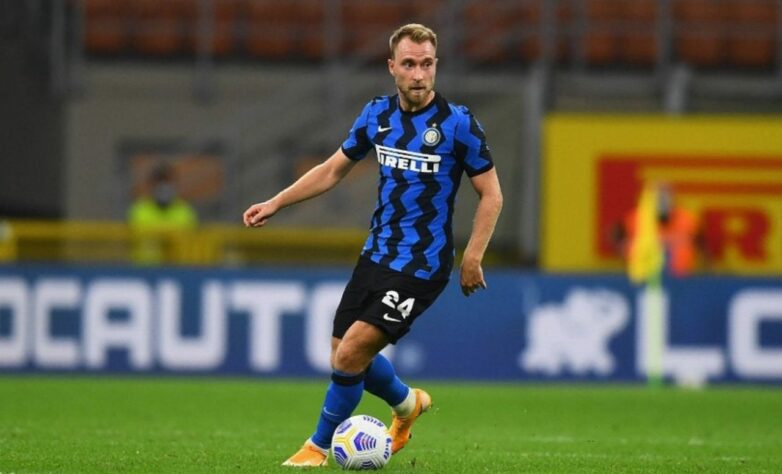 ESQUENTOU - A passagem de Christian Eriksen pela Inter de Milão está perto de chegar ao fim. Segundo o diretor geral do clube italiano, Giuseppe Marotta, o dinamarquês está na lista de transferências e deixará a Nerazzurri em janeiro, quando abre a janela de inverno na Europa.