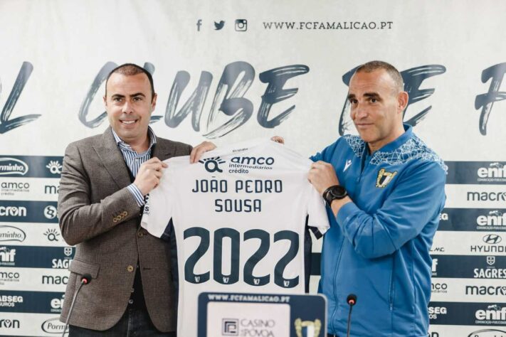 FECHADO - O Famalicão renovou o vínculo com o seu treinador, João Pedro Sousa até 2022.