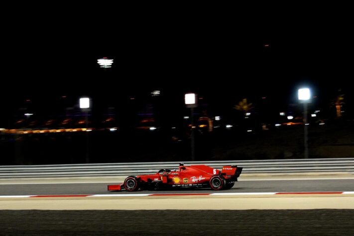 Sebastian Vettel ficou fora do Q3 de novo