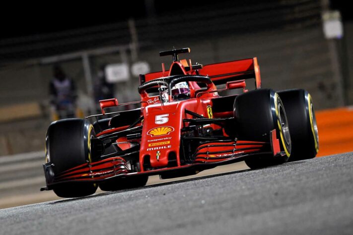 Vettel completou duas corridas consecutivas fora do top-10