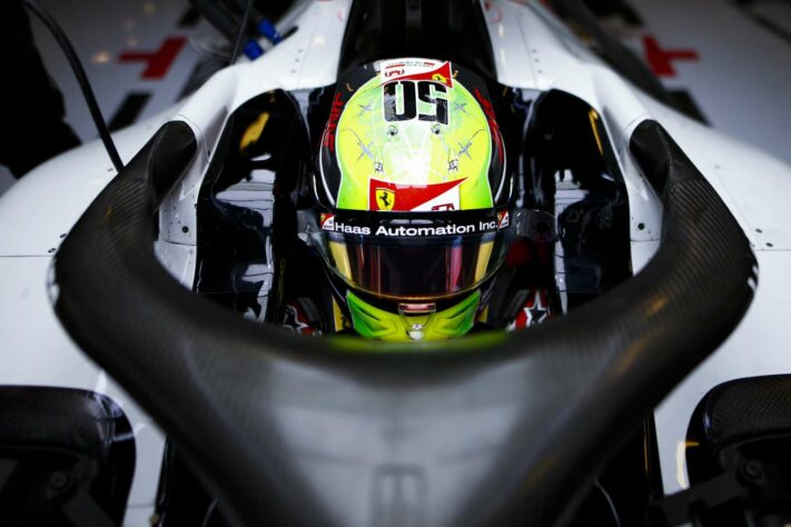 A Haas chega com duas novidades em 2021. A primeira é o alemão Mick Schumacher, campeão da F2 e filho do heptacampeão mundial Michael Schumacher
