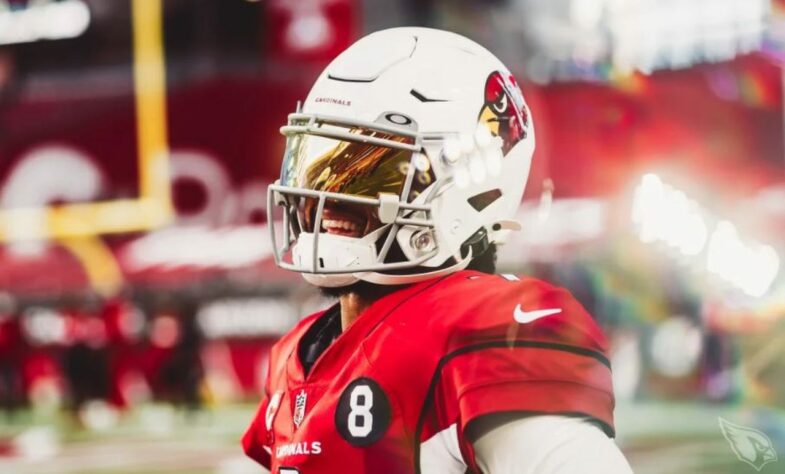 8º Kyler Murray (Arizona Cardinals): O quarterback ameaça as defesas com o braço e também com as pernas. Se mostra cada dia mais a vontade competindo na NFL.