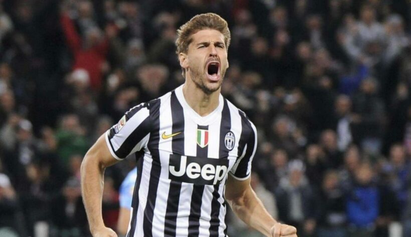 Fernando Llorente (36 anos): atacante - Último clube: Udinese - Valor de mercado: 1 milhão de euros.