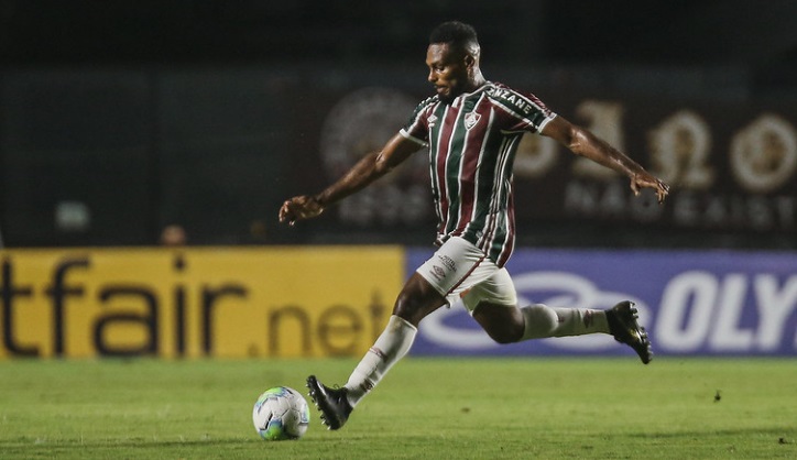 LUCCAS CLARO- Fluminense (C$ 6,46) Possui um dos SGs mais prováveis da rodada, pois enfrenta um Botafogo que está á cada rodada mais próximo do rebaixamento. Não negativou como mandante e seus dois gols no Brasileirão também demonstram sua força ofensiva!