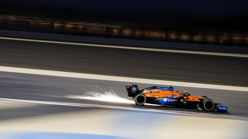 Lando Norris teve problemas no carro. 