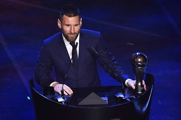 Em 2019, Lionel Messi conquistou a honraria pela sexta vez na carreira. O argentino desbancou o zagueiro Virgil Van Dijk, que ficou em segundo, e Cristiano Ronaldo, que ficou em terceiro.