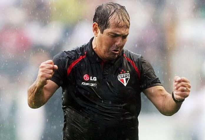 Muricy Ramalho: quatro títulos - 2006 (São Paulo), 2007 (São Paulo), 2008 (São Paulo) e 2010 (Fluminense).