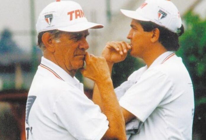 Muricy começa sua trajetória como treinador no começo da década de 90, auxiliando Telê Santana. Em 1997, foi efetivado como técnico principal, mas fez um Paulistão ruim e acabou demitido.