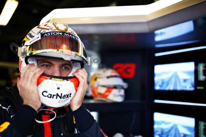Max Verstappen tenta quebrar o jejum da Mercedes em Abu Dhabi. 