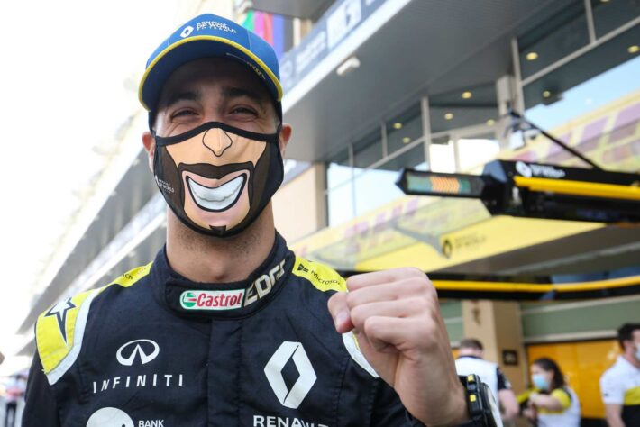Daniel Ricciardo fechou a temporada com a volta mais rápida em Abu Dhabi