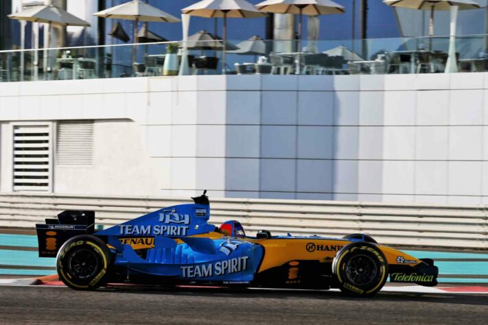 Alonso venceu sete vezes com o R25. 