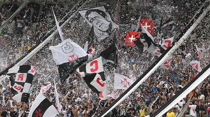 6º lugar: Vasco - porcentagem de brasileiros que declararam torcida ao Cruz-Maltino em 2022: 4,1%.