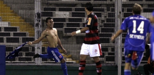 Não foi exatamente uma humilhação, mas o clube voltou a decepcionar em uma Maracanã lotado, perdendo o jogo de ida por 3 a 2. Na volta, até conseguiu vencer por 2 a 1, mas não foi o suficiente para chegar às semifinais.