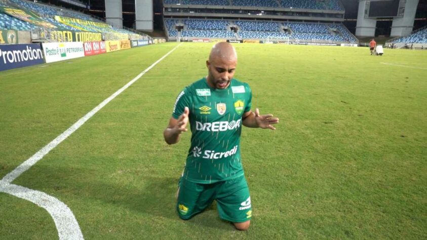 Romário (lateral-esquerdo - 28 anos) - Pertence ao Santos e está emprestado ao Cuiabá somente até 31/1 - Titular no Cuiabá.