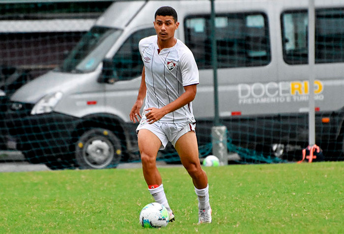 André - Fluminense - Volante - 19 anos: Já integrado ao time profissional, o volante apareceu pouco nesta temporada. No entanto, pode ter mais oportunidades em 2021, já que a permanência de Hudson ainda não está assegurad