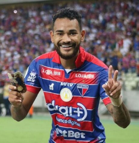 Jackson pertence ao Bahia, mas está emprestado ao Fortaleza até o final do Brasileirão.