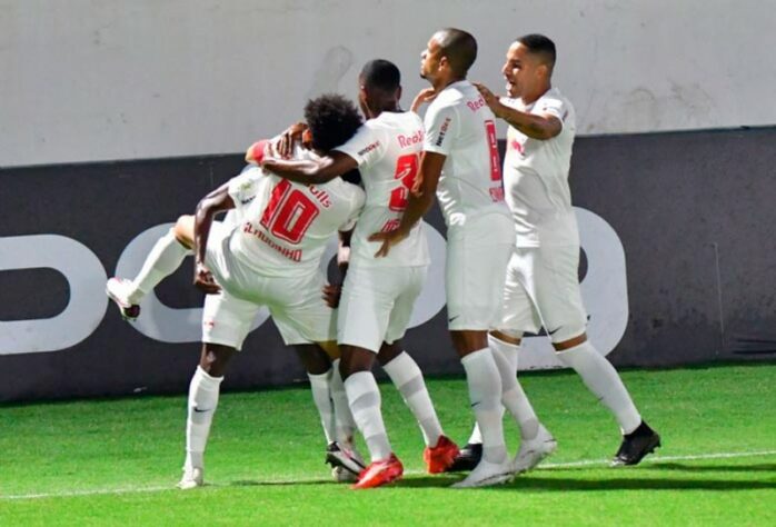 5º - RB Bragantino - 31 pontos em 18 jogos. Oito vitórias, sete empates e três derrotas. Vinte e sete gols marcados e catorze sofridos. 57.41% de aproveitamento.