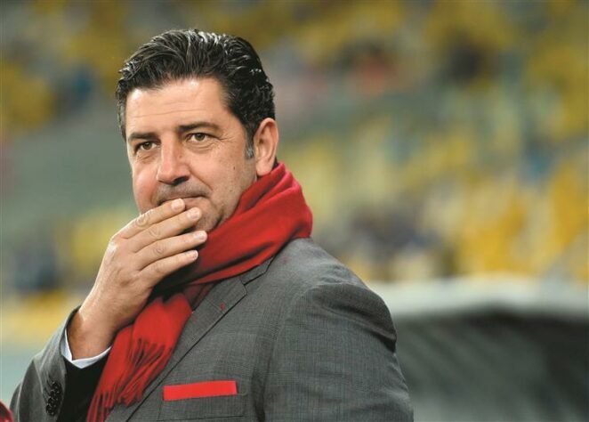 Rui Vitória - Especulado no Flamengo para o lugar de Rogério Ceni, o português está atualmente no Al Nassr, da Arábia Saudita, e tem no currículo dois títulos portugueses pelo Benfica. 