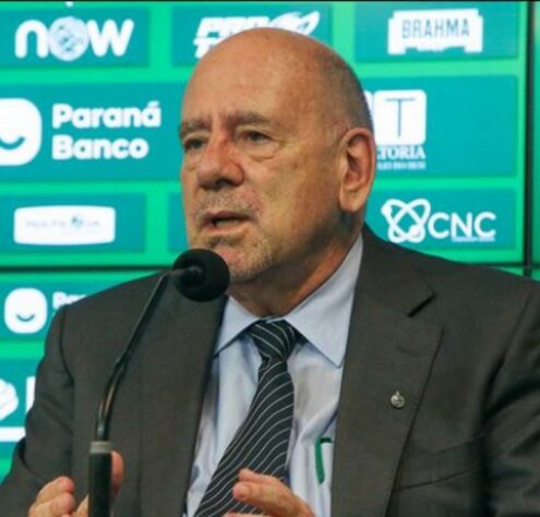 FECHADO - Após a saída de Paulo Pelaipe, a nova diretoria do Coritiba anunciou a chegada de José Carlos Brunoro para o cargo de executivo de futebol do Coxa, algo que requer muita responsabilidade e cuidado com as decisões tomadas.