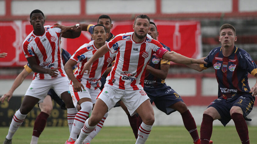 Bangu - Último título: Campeonato Carioca segunda divisão 2008 - Jejum de 13 anos.