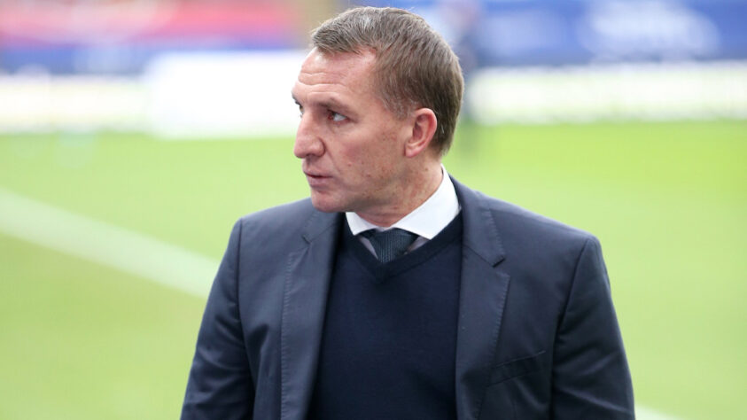 FECHADO - Após a derrota para o Crystal Palace no último sábado (02), o técnico Brendan Rodgers foi demitido pelo Leicester City. O treinador, que comandou a equipe por quatro anos, deixa o clube inglês na 19ª posição da Premier League. 