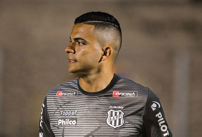 Bruno Nascimento (Ponte Preta): Após a saída de João Paulo para o Fortaleza, o meio-campista é o artilheiro da Macaca na Série B com cinco gols. Além disso, se destaca pelas sete assistências que deu até aqui. Nascimento também já marcou de falta e lidera o time na estatística de “Grandes chances criadas” com seis. Caso seu time precise de um meia que ataque, passe e crias jogadas, este é um bom nome.