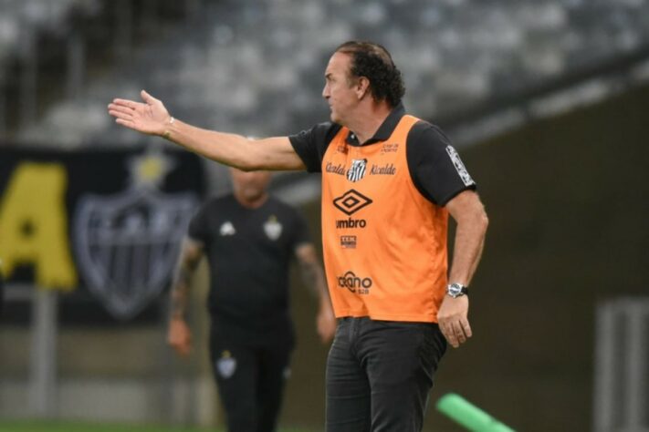 Lucas Pessôa, da redação do Rio de Janeiro: “Pelo equilíbrio entre as equipes, pelo nervosismo natural de uma final e pelo fator do ‘jogo único’, acredito que o campeão será decidido nos detalhes. Apesar do elenco do Palmeiras ser mais qualificado, aposto na estrela de Cuca e na vitória do Santos - talvez na decisão por pênaltis.”