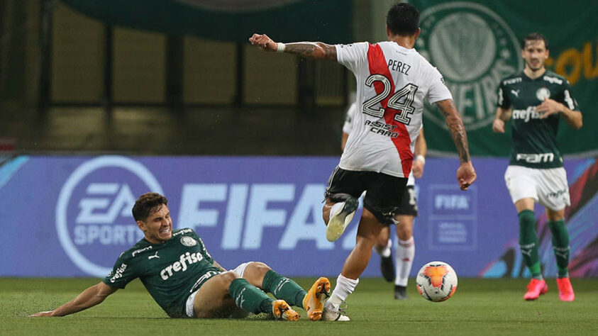 Sufoco na volta! Palmeiras perdeu por 2 a 0 em duelo marcado pelo uso do VAR em três jogadas capitais.