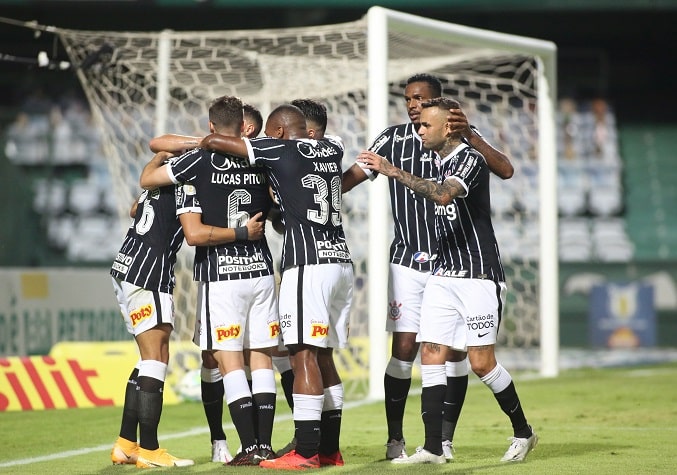 10º colocado – Corinthians (45 pontos/32 jogos): 0.0% de chances de ser campeão; 6.7% de chances de Libertadores (G6); 0% de chances de rebaixamento.