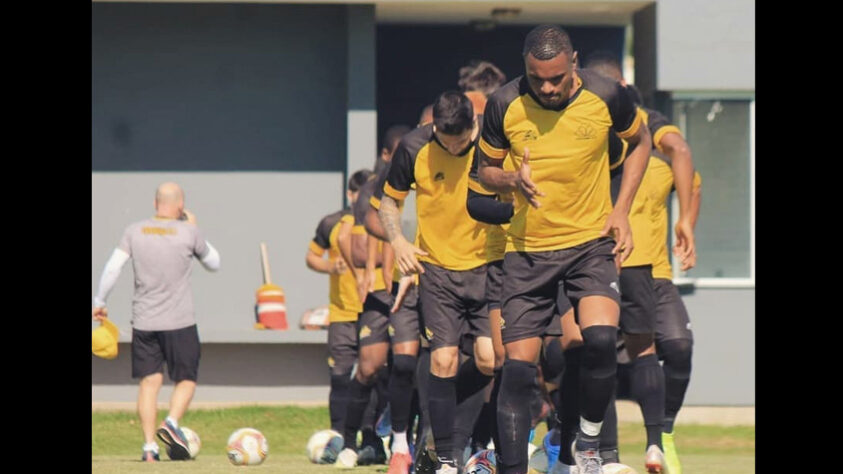 Criciúma: A equipe catarinense já figurou tanto na Série A, quanto na Série B. Em 2019, foi rebaixada para a Série C e na última temporada ficou em oitavo do grupo B. Portanto, o Criciúma permanecerá na terceira divisão no ano de 2021.