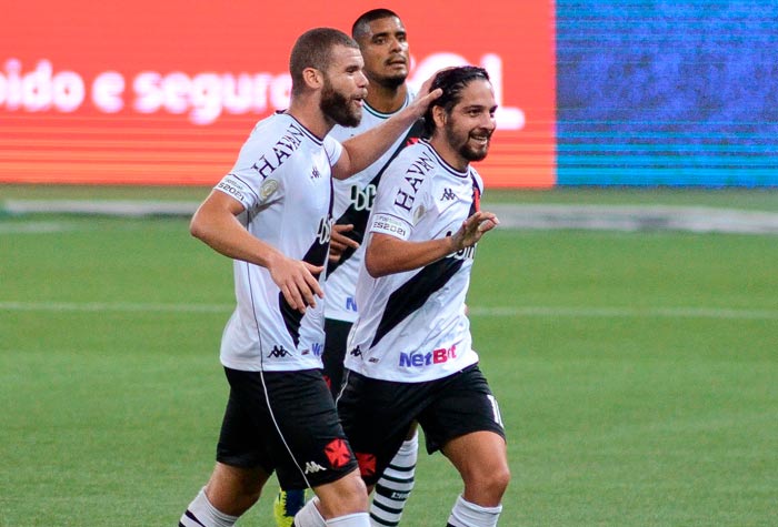 14º - Vasco: 14 pontos - três vitórias - cinco empates - nove derrotas - 16 gols feitos - 32 gols sofridos.