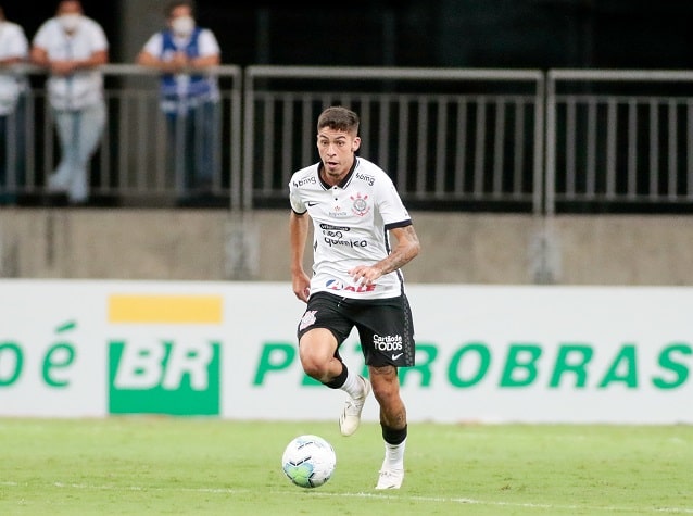 ESQUENTOU - Com muitas saídas já definidas e reforços contratados, a diretoria do Corinthians agora olha as situações contratuais dos jogadores que estão no elenco. Depois de renovar com Fábio Santos, o objetivo é prorrogar os vínculos de Gabriel Pereira e Du Queiroz, duas jovens promessas da base, que estão a poucos meses de terminar seus contratos com clube, mas devem ficar.