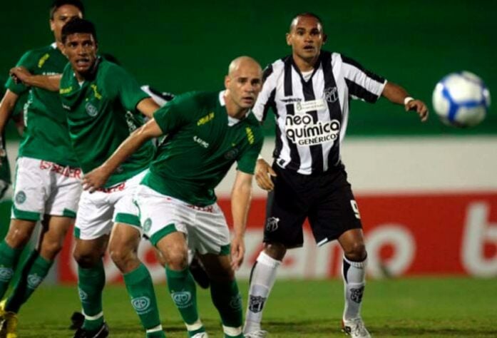 Guarani (2º turno de 2010): O Bugre somou apenas 11 pontos no segundo turno do Brasileirão de 2010.