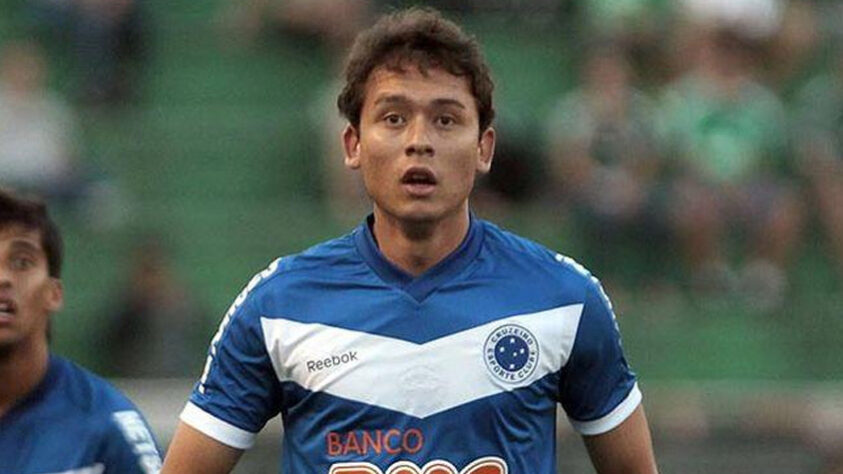 Keirisson - Cruzeiro - Keirrison veio emprestado no começo de agosto de 2011. Atuou em apenas oito jogos e marcou um gol, decepcionando os cruzeirenses.